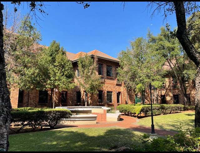 BUSINESS PROPERTY TO RENT IN DIE HOEWES